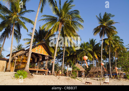 Fu-Bar an der Golden Pearl Beach, Ko Jum oder Koh Pu Island, Krabi, Thailand, Südostasien Stockfoto