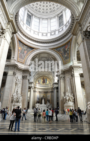 Interieur, nationale Ruhmeshalle Panthéon mit Foucaultsche Pendel für den empirischen Nachweis der Rotation der Erde Stockfoto