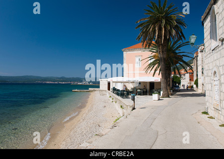 Strand im Dorf von Orebic, Halbinsel Peljesac, Dalmatien, Kroatien, Europa Stockfoto