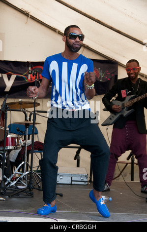 Tanzen im Park, World City Music Village; Grupo Lokito aus dem Kongo Stockfoto