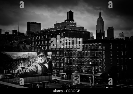 Plakat vor Skyline, 19. Street, Chelsea, Manhattan, New York City, New York, USA Stockfoto