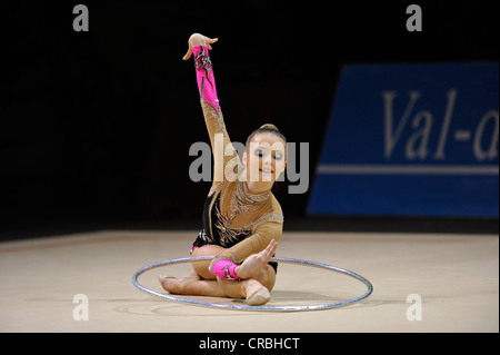 Laura Jung, GER, mit dem Reifen, rhythmische Gymnastik, Grand Prix Thiais, 09. -10.04.2011, Paris, Frankreich, Europa Stockfoto