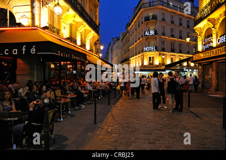 Nachtaufnahme, Touristen, Albe Hotel, Brasserie, Café Saint Severin Café, Cité Michel, Paris, Frankreich, Europa, Stockfoto