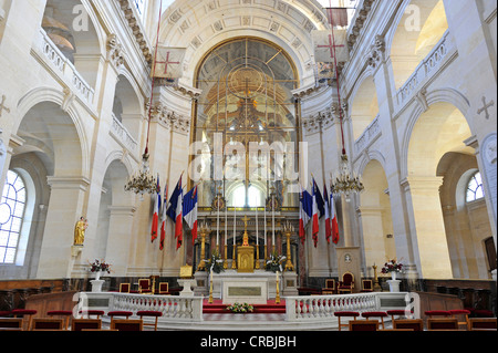 Innenraum mit Chor und Altar, Soldat der Kirche oder die Kirche von Saint-Louis des Invalides, L'Hôtel national des Stockfoto