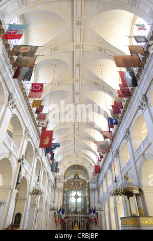 Innenraum mit Chor und Altar, Soldat der Kirche oder die Kirche von Saint-Louis des Invalides, L'Hôtel national des Stockfoto