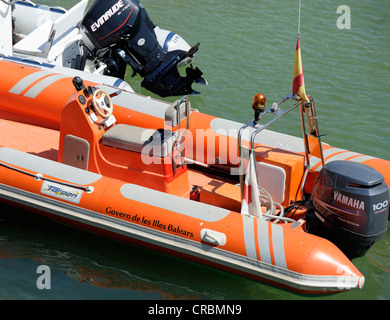 Schnellboote im Hafen von Cala Santa Galdana Menorca Balearen Spanien Stockfoto