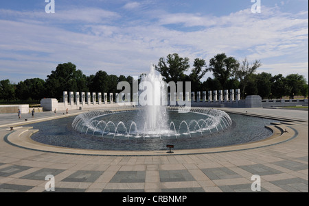 Springbrunnen, National World War II Memorial, WWII Memorial oder Second World War Memorial, Washington DC Stockfoto