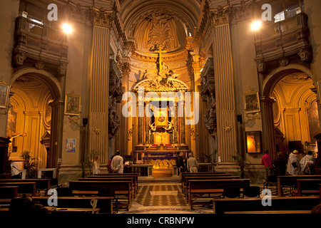 Innenansicht der eine katholische Kirche Santa Maria dei Miracoli, eines der berühmten Twin-Kirchen auf dem Piazza del Popolo Platz in e Stockfoto