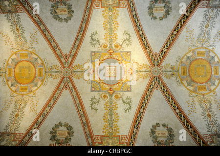 Reich verzierte Decke in der Eingangshalle, dem Jefferson Building, Library of Congress, Kapitol, Washington DC Stockfoto