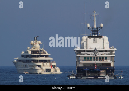 Motoryacht "Le Grand Bleu", 112,80 m, gebaut im Jahr 2000 von Bremer Vulcan, Architektur und Außengestaltung von Kusch Yachts Stockfoto