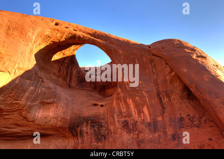 Navajo Patina, Tapisserie, Goblins, Big Hogan Arch, Monument Valley, Navajo Tribal Park, Navajo-Nation-Reservation, Arizona, Utah Stockfoto