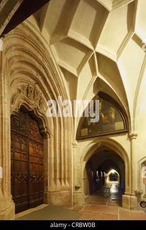 Haupteingang und Portikus der Stiftskirche, Laufen eine der Salzach, Rupertiwinkel, Oberbayern, Bayern Stockfoto