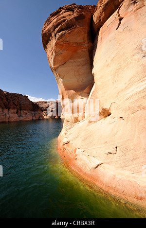 So genannte Bade Linie des Antelope Canyon von Lake Powell, zeigt Spitzenwerte Wasser, Page, Navajo Nation Reservation Stockfoto