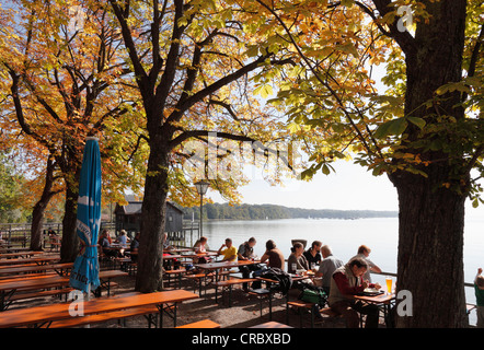 Biergarten Seehaus Schreyegg in Stegen am Ammersee See oder Ammersee, fünf-Seen-Region, Bayern, Oberbayern Stockfoto