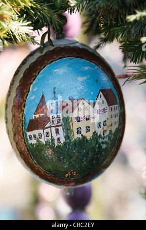 Osterei, Ostern-Brunnen, Bieberbach, Fränkische Schweiz, Oberfranken, Franken, Bayern, Deutschland, Europa Stockfoto