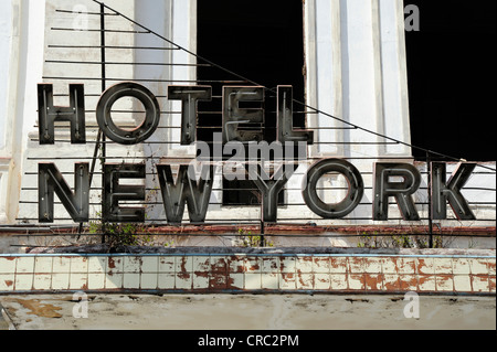 Hotel in New York, alte Neon zu unterzeichnen, in der Innenstadt von Havanna, Centro Habana, Cuba, große Antillen, Karibik, Mittelamerika Stockfoto