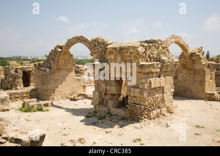 Teil der byzantinischen Burg Ruinen Saranda Kolones im archäologischen Park von Paphos, Zypern. Stockfoto