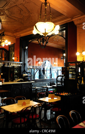 Jugendstil-Café und Restaurant Le Falstaff, Innendekoration des Pub, Stadtzentrum, Brüssel, Belgien, Benelux Stockfoto