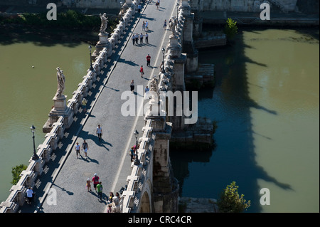 Blick vom Castel Sant'Angelo über Ponte Sant'Angelo Brücke, Rom, Italien, Europa Stockfoto