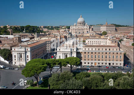 Blick von der Engelsburg in Richtung St. Peter des Petersdom und dem Vatikan, Rom, Italien, Europa Stockfoto