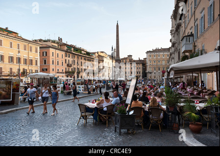 Piazza Navona, Blick nach Süden im frühen Abendlicht, Rom, Italien, Europa Stockfoto