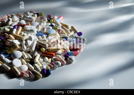 Nahaufnahme von Haufen verschiedene Pillen Stockfoto