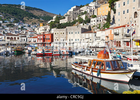 Hydra hat sicherlich den schönsten Hafen in Griechenland Stockfoto