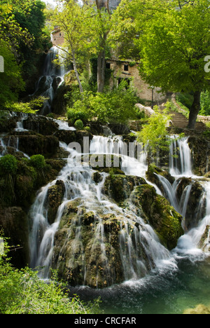 Wasserfall in Orbaneja del Castillo, Spanien, Burgos Stockfoto