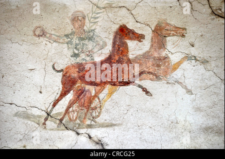 Fresko eines römischen Kaisers in einem Streitwagen, Ausgrabungsstätte Ostia Antica, alten Hafen Stadt von Rom, Latium, Italien, Europa Stockfoto