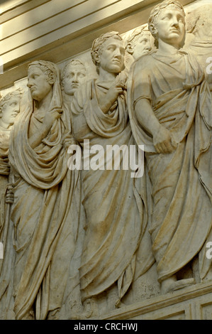 Relief Fries Prozession, herrschenden Familie, Senatoren, Frieden Altar Ara Pacis Augustae, Nordseite, Rom, Latium, Italien, Europa Stockfoto