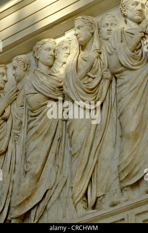 Relief Fries Prozession, herrschenden Familie, Senatoren, Frieden Altar Ara Pacis Augustae, Nordseite, Rom, Latium, Italien, Europa Stockfoto