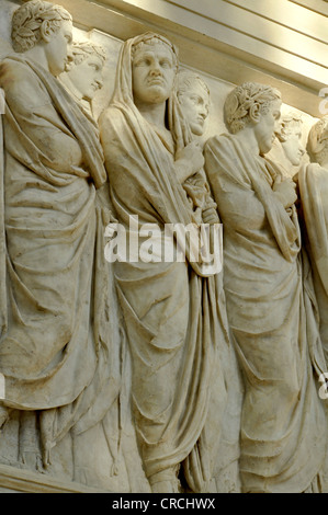 Relief Fries Prozession, herrschenden Familie, Senatoren, Frieden Altar Ara Pacis Augustae, Nordseite, Rom, Latium, Italien, Europa Stockfoto