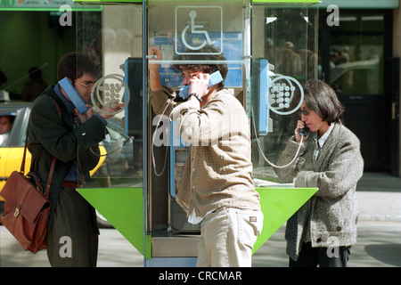Spanien, Barcelona, Telefonzellen der spanischen Telefongesellschaft Telefónica Stockfoto