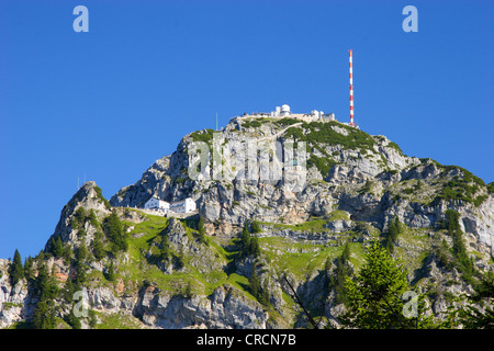 Wendelstein-Gipfel mit Weatber Station und Radio Mast der Bayerischen Sendung, Deutschland, Bayern, Wendelstein Stockfoto