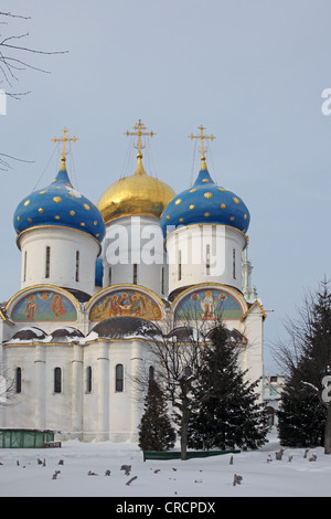 Russland. Sergiev Posad Stadt. Trinity-Klosters des Heiligen Sergius. Himmelfahrts-Kathedrale (1559 – 1585) Stockfoto