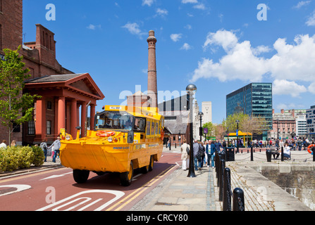 Die Yellow Duckmarine Wasser Bootstour von Albert docks Bereich Liverpool Merseyside England UK GB Europe Stockfoto