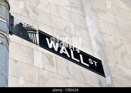 Verkehrszeichen vor der New Yorker Börse an der Wall Street, USA, New York City, Manhattan Stockfoto