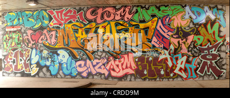 Graffiti-Wand Bridgend Kunst bunt Stockfoto