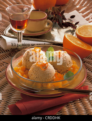 Mandel-Vanille-Eis mit Sherry, Spanien. Stockfoto