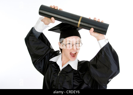Absolvent der Universität, jubeln, das Diplom über den Kopf halten Stockfoto