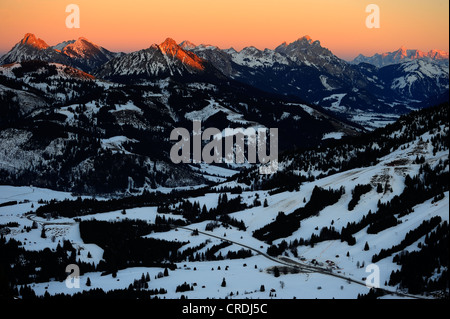 Bergspitzen im Abendlicht, Oberjoch Berg, Oberallgäu, Bayern, Deutschland, Europa Stockfoto