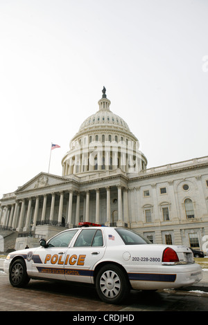 Polizei vor dem Capitol in Washington DC, USA, Amerika Stockfoto