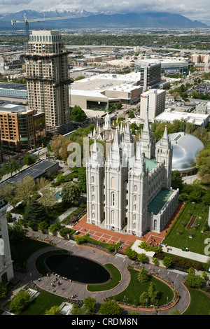 Mit Blick auf die Innenstadt mit der Salt Lake Tempel von The Kirche von Jesus Christus von Heiligen, Mormonen und Salz Stockfoto