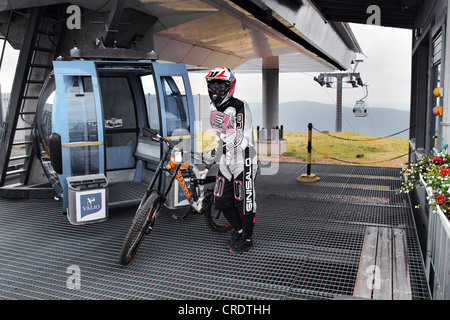 Levi-Bike-Park. Biker in Bewegung, Finnland, Lappland Stockfoto