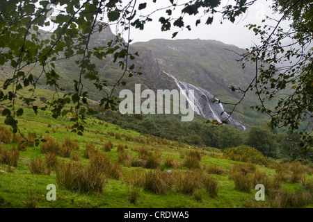 malerischer Wasserfall, Irland, Kerrysdale, Gleninchaquin Park Stockfoto