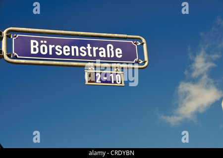 Börsenstraße Straße, Straßenschild vor blauem Himmel, Bankenviertel, Frankfurt, Hessen, Deutschland, Europa Stockfoto