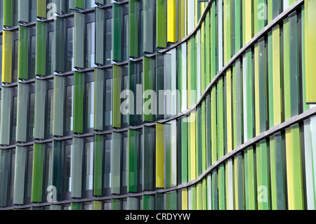 Fassade, modernes Bürogebäude Cologne Oval Offices, Gustav-Heinemann-Ufer, Bayenthal District, Köln, Nordrhein-Westfalen Stockfoto