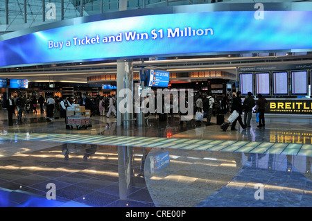 Duty free Shops, terminal 3, Flughafen Dubai, Dubai, Vereinigte Arabische Emirate, Naher Osten, Asien Stockfoto