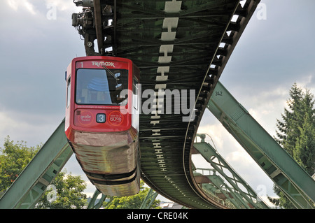 Wuppertal schweben Straßenbahn angehalten Monorail, Wuppertal, Bergisches Land Region, North Rhine-Westphalia, Deutschland, Europa Stockfoto