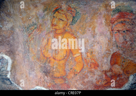 Wolke Jungfrauen, Fresko auf Höhle Wand, 5. Jahrhundert, Lion Rock Felsenfestung, UNESCO-Weltkulturerbe, Sigiriya, Sri Lanka, Asien Stockfoto